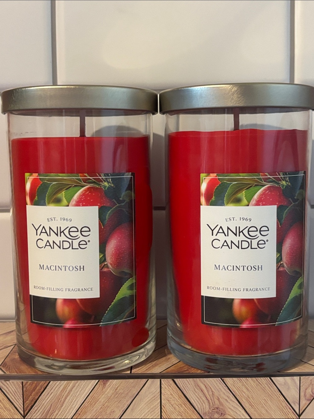 Yankee Candle Macintosh Medium Duo!